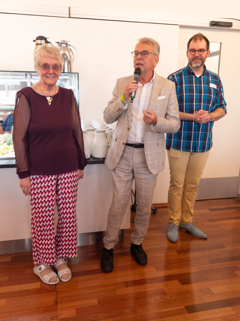 Bewohner und Gäste feiern Jubiläum: 25 Jahre Nova Vita Residenz am Museum Folkwang in Essen 11 P1180938