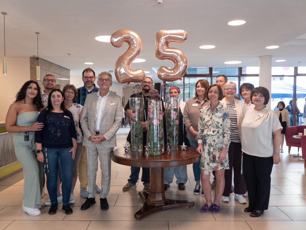 Bewohner und Gäste feiern Jubiläum: 25 Jahre Nova Vita Residenz am Museum Folkwang in Essen 13 P1180964