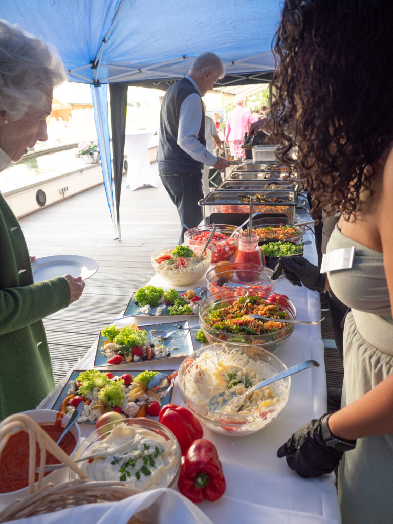 Bewohner und Gäste feiern Jubiläum: 25 Jahre Nova Vita Residenz am Museum Folkwang in Essen 16 P1180995